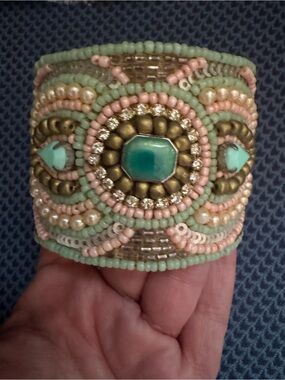Source Unknown Mint Green and Peach Beaded Cuff Bracelet with Turquoise Accent
